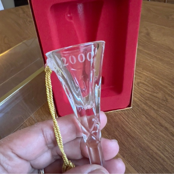 Vintage Gorham Lead Crystal 2000 Holiday Champagne Glass Ornament with Box - Picture 3 of 10